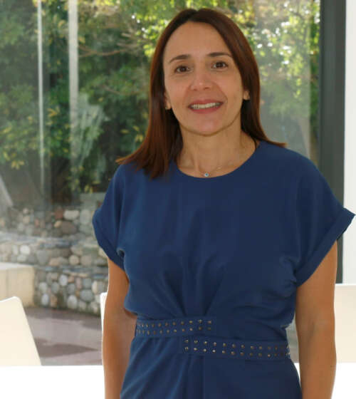 Dra. Adriana De Luca Dra. Adriana De Luca